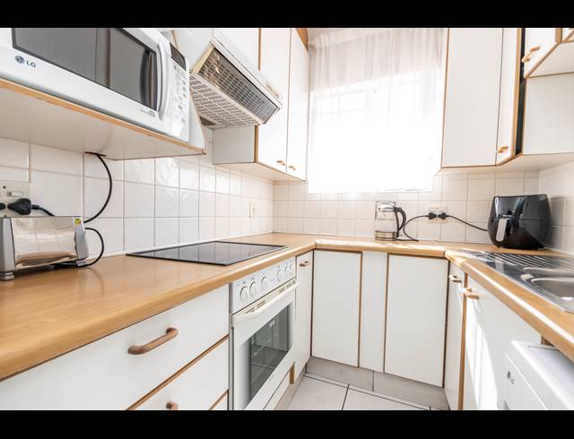 2 BEDROOM APARTMENT RENTED IN GALLO MANOR